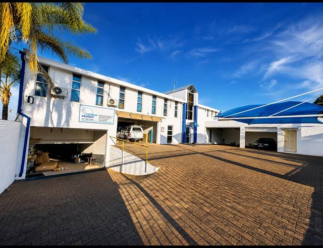 1,606M² WAREHOUSE TO LET IN KYA SANDS